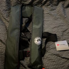 Marine pool life vest
