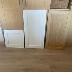 Near New kitchen cabinet doors