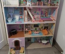 Lillie Wooden Dolls House
