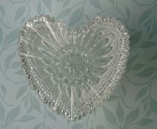Heart shaped glass box, Trinket box, Ornament.Valentine's Dayy gift