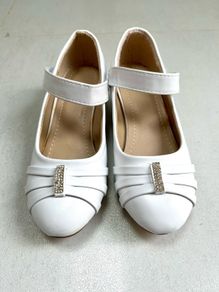 size 33 (1) girls white mid heel princess shoes