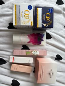 Random selection beauty & skincare items