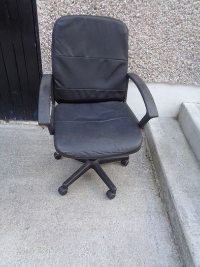 Swivel Office Chair for Sale