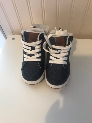 bnwt boys boots