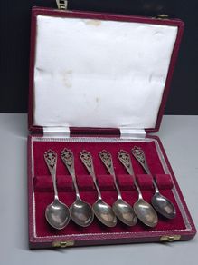Vintage Solid Silver Thistle Spoon Set Edinburgh 1967 Cased
