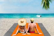 Beach Mat Picnic Blanket, Extra Large 210 x 200cm Beach blanket Waterproof Sandproof Water Resistant Picnic Blanket with 4 Fixed Nails, Reinforced Edging for Beach, Camping, Hiking &amp; Picnic