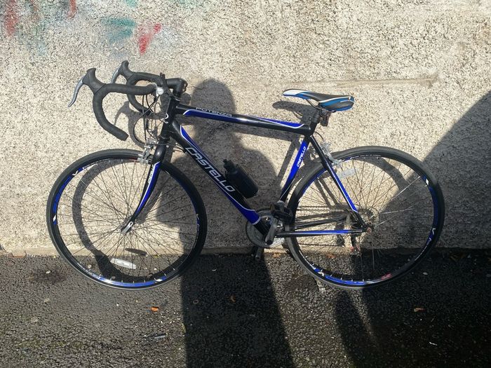 700 inch wheel racer bike