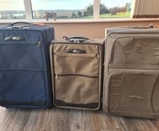 Samsonite suitcases x 3