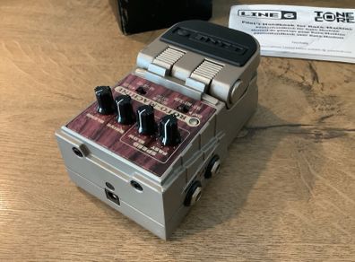 Line 6 ToneCore Roto-Machine guitar pedal Rotary Leslie speaker emulation box