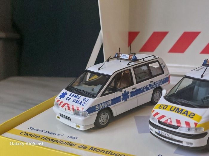 Universal Hobbies 1:43 Renault Espace French Emergency SMUR Set (3 Cars, Boxed)