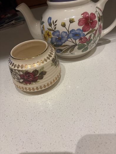 Vintage Sadler Sadler England ( Floral Herb Design) Perennial Flax and Free sugar bowl