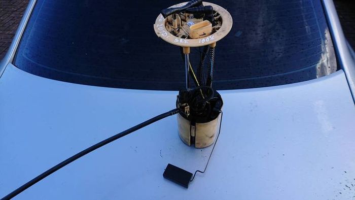 Audi a6 c6 2.0tdi Diesel pump fuel level sender. BLB BRE BRD s-line bumpers isofix turbo shock absorbers. a4 b6 b7 a6 c5 c6 parts