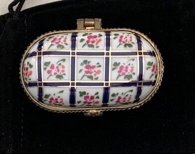 Vintage Porcelain Pill Box 1960s