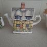 Selection of Tea pots Image 2
