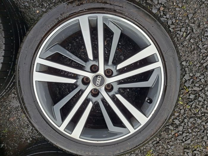 20" Genuine Audi Q5 S Line Alloys with tyres