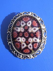 MILLIEFIORI effect - a vintage costume jewellery brooch  PRICE REDUCED
