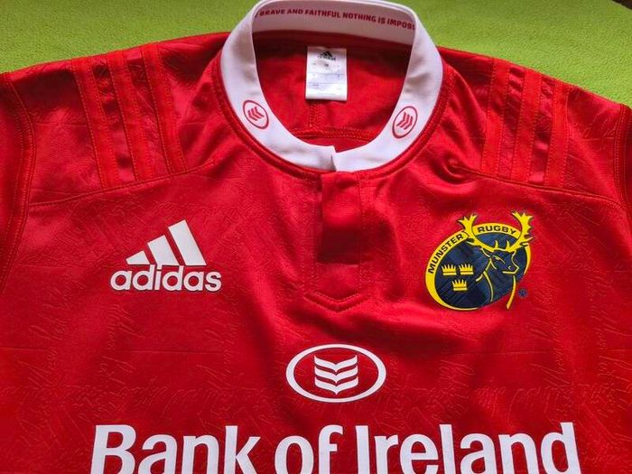 2016/17 Munster Rugby Adidas Tight Fit Jersey Size L Adults