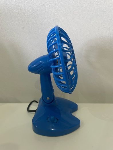 Small Adjustable USB Electric Fan