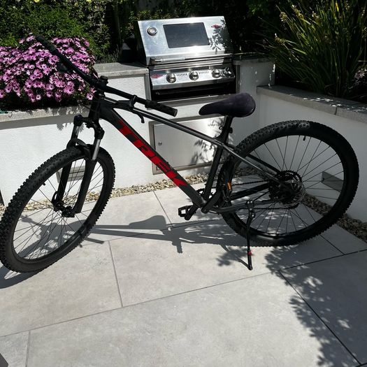 trek marlin 5 gen 3. frame M/L