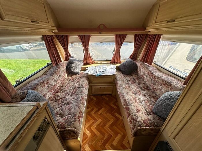 5 berth lunar caravan