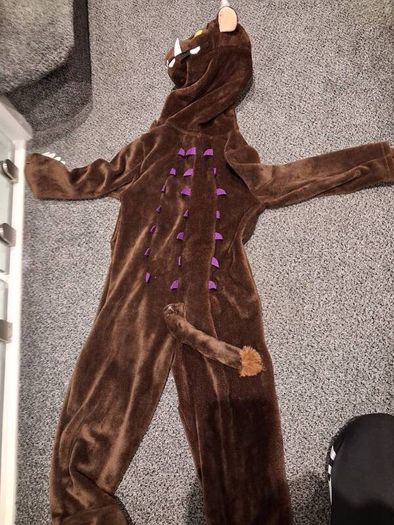 costume