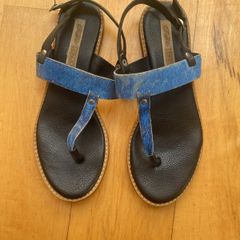 Leather sandals Buffalo London size 5 38