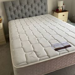 Grey double Bed with king koil mattress very comfy just got a king size
