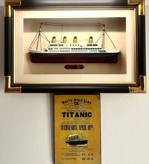Vintage RMS Titanic Shadow Box & Titantic Plaque (W57cm x L38cm x D7.5cm))