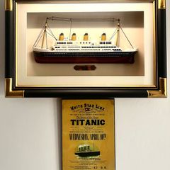Vintage RMS Titanic Shadow Box & Titantic Plaque (W57cm x L38cm x D7.5cm))