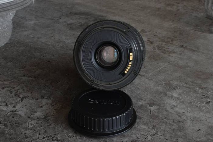 Canon EF 28-90 II zoom lens