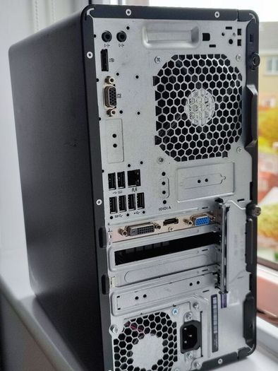 HP Prodesk i5, SSD, WiFi + Bluetooth