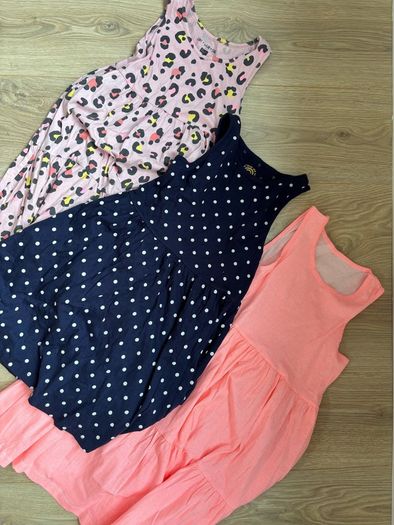 Large bundle of girls clothes 8-9yrs