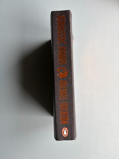 Jurassic Park by Michael Crichton - Paperback Science Fiction Book