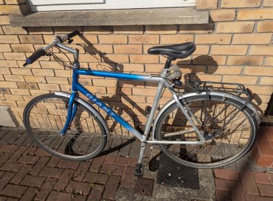 Mens GIANT Hybrid Bike