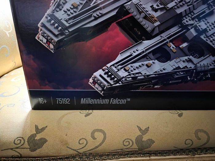 Lego Star Wars Millenium Falcon 75192
