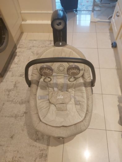 JOIE electric swinging chair with music/birdsong