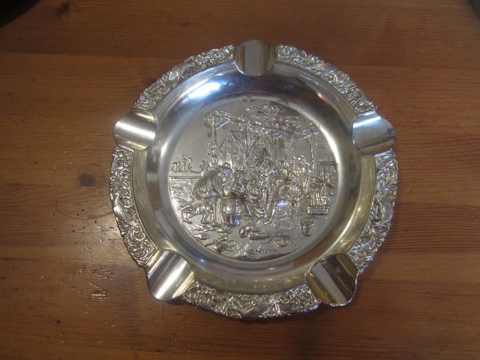 Silver plated Ashtray....TAVERN   750232
