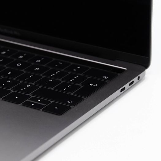2017 Apple MacBook Pro A1706 13.3" Laptop i7 3.5GHz 16GB RAM 1TB SSD