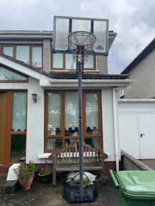 Basketball hoop