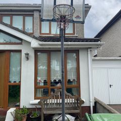 Basketball hoop