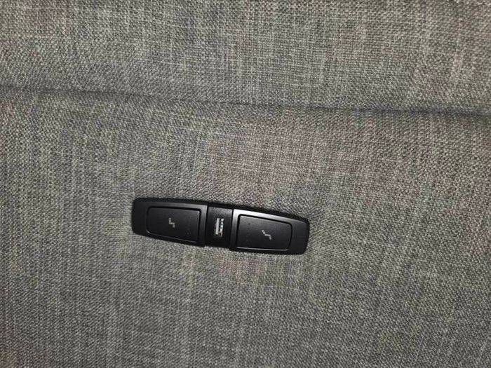The Trek 2 x Powered recliners, 2x corner sofa & console from DFS