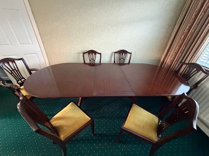 Mahogany Table & 6 Chairs