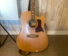 Tanglewood semi-acoustic TW15 CE-B model