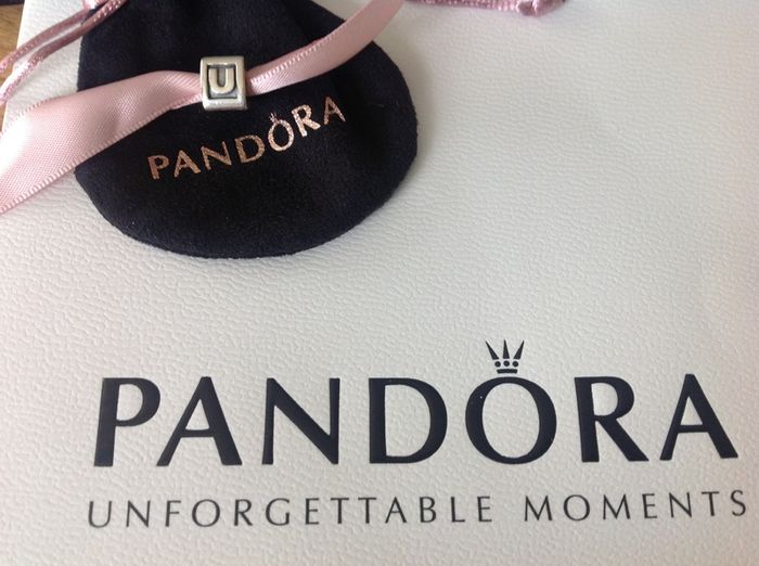Pandora charm letter U New