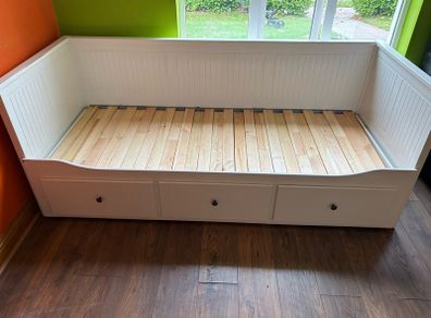 hemmes ikea day bed