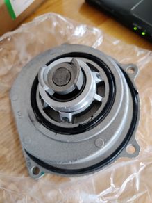 Land Rover water pump