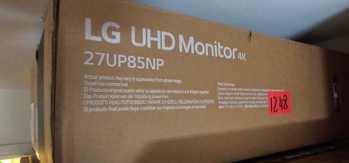 Apple MacBook Pro 14" M1 Pro 32GB + 2x 4k Monitors + 2x Logitech MX Keys and MX Master mouse.
