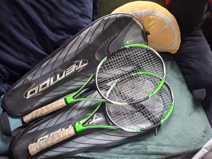 tennis racket