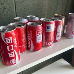 10 Vintage Coca Cola Cans