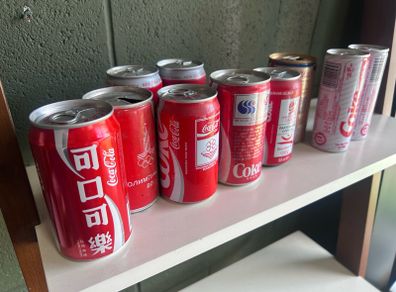 10 Vintage Coca Cola Cans